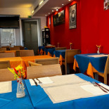 Omar Caffe À l'intérieur