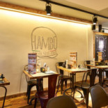 Hambù Hamburgeria E Pinseria À l'intérieur