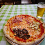 Pizzeria La Reggia À l'intérieur