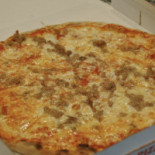 Pizzeria Charlie Brown food