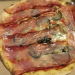 Basilico Pizza food