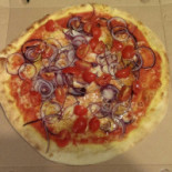 Basilico Pizza food