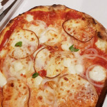 Gogo Pizza food