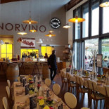 Signorvino inside