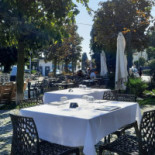 La Riva Lesa Nourriture