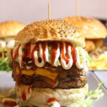 Piu 39 Pizza Burger More food