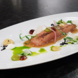 The Grill House Dentro