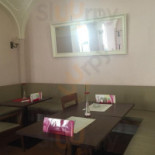 Vittoria Pizzeria And Cafe inside