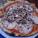 Trattoria Pub Sir Patrick food