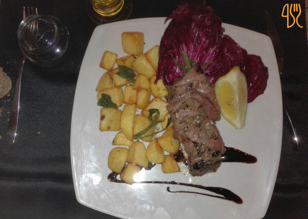 Neropaco In Villa Comida