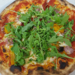 Pizzeria Italia food