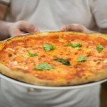 L'arte Della Pizza Da Salvatore food