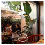 Nostro Pizzeria Casal Palocco À l'intérieur