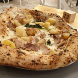 Pizzeria La Nuova Italia Fratelli Barretta food