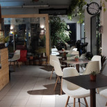 Black Studio Tattoo Cafe Dentro