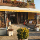 Pizzeria Trattoria Aviano Inn food