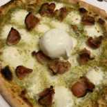 Pizza Pizza Show food