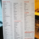 Dietro L'angolo inside