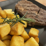 Bufalino Steakhouse Dentro