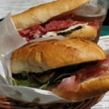 Dar Ciriola Food