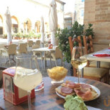 Gran Caffe' 600 Food