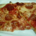 A Tutta Pizza food