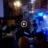 B-side Pub Nourriture