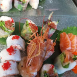 Mio Sushi Living Comida