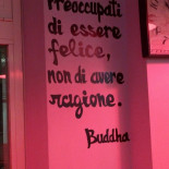 Aspetta N'attimo Dentro