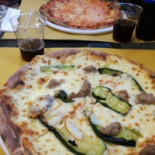 Ales Pizza food