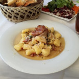 Boton D'oro food