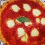 Pizzeria Charlie Brown food
