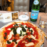 Ciro And Sons Nourriture