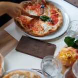 Bina Lounge Comida
