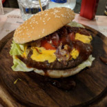 White Dragon Pub Comida