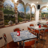 Caffe Grue E Pizzeria À l'intérieur