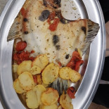 Al Povero Pesce Comida