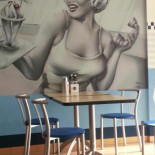 9 Street Diner Comida