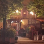 Coyote's Pub outside