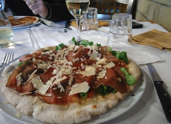 Dama Pizzeria À l'intérieur