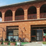 Al Barile outside