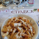 Pizzeria Etrusca food