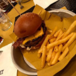 8/burger Dentro