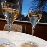 Aurora Wine Nourriture