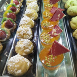 Caflisch Cafe' Comida