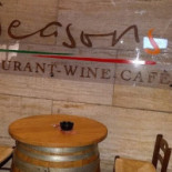 Seasons Wine Cafè Nourriture