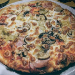 La Pizzicosa Food