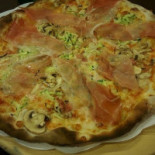 Pizzeria La Lanterna food
