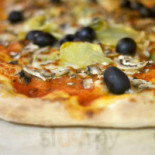 Pizza Max food
