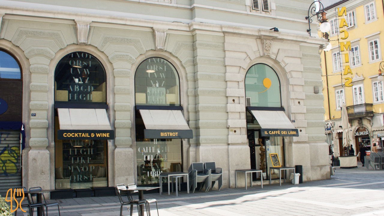Il Caffe Dei Libri Trieste À l'intérieur